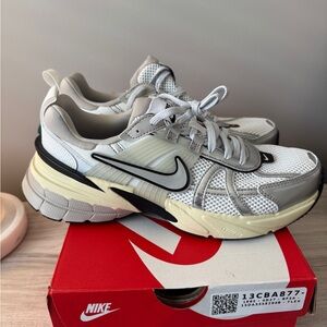 Women’s Nike V2K Run Shoes